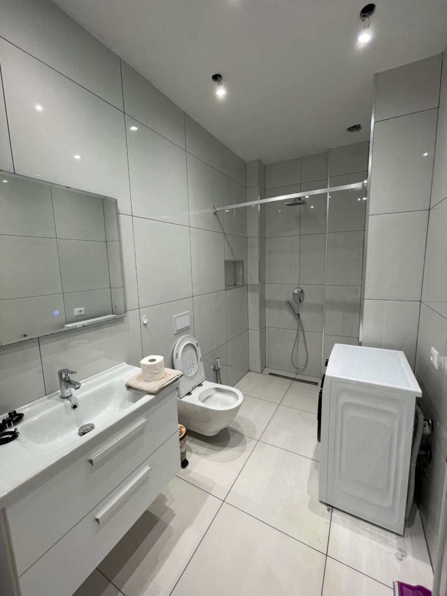 Franco Apartments Тирана Экстерьер фото